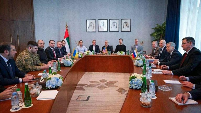 Verhandlungen zwischen den Vereinigten Arabischen Emiraten, Russland, den USA und der Ukraine