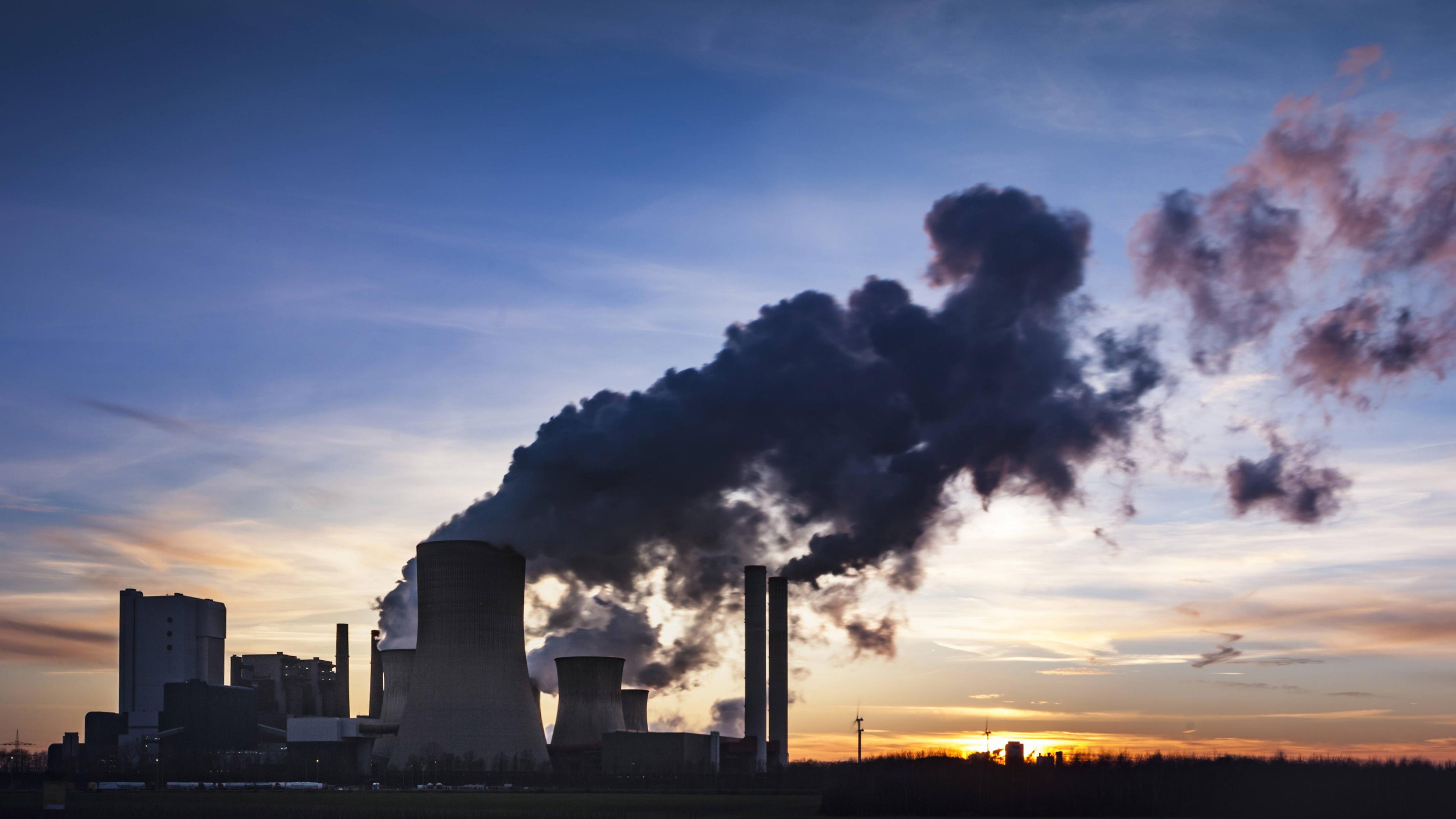 RWE-Werk betrieben mit Braunkohle aus dem Rheinischen Revier