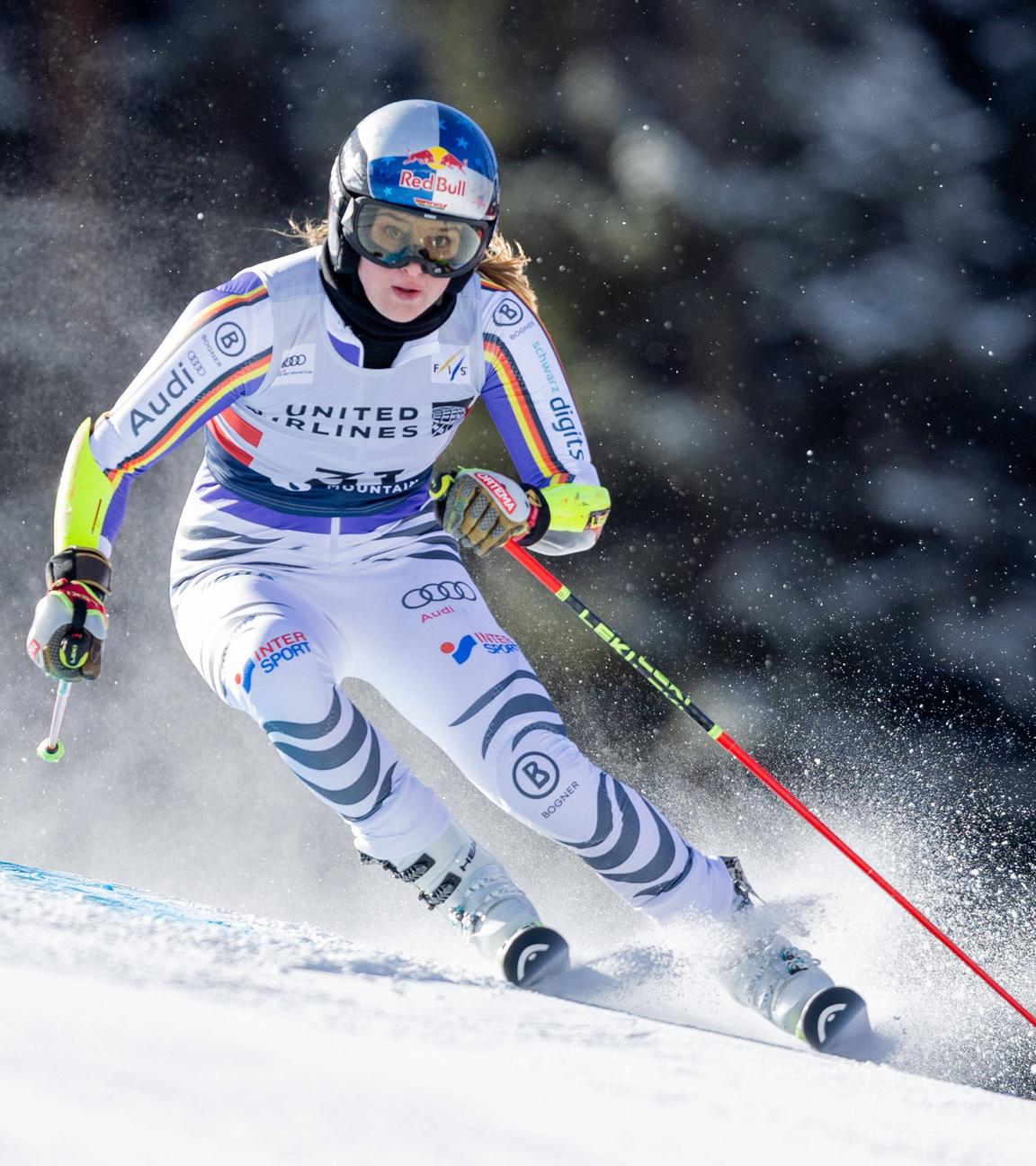 Emma Aicher wechselt in der Copper Mountain WM die Kurve