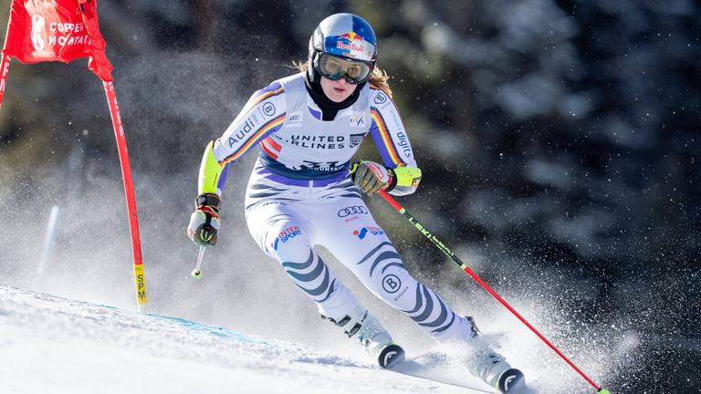 Emma Aicher wechselt in der Copper Mountain WM die Kurve