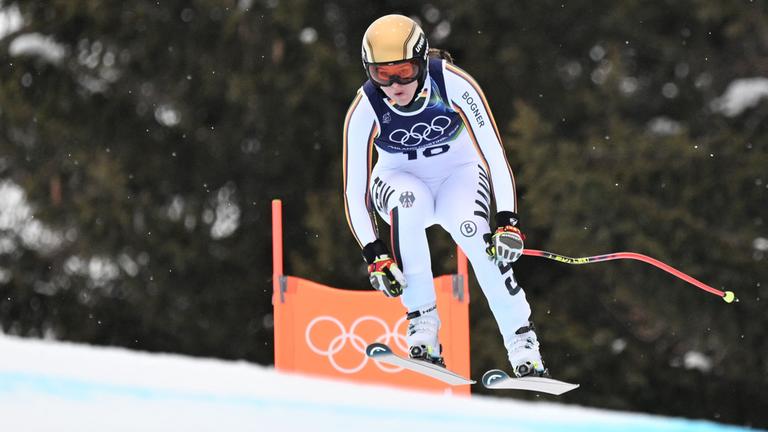 Emma Aicher nimmt am 7. Februar 2026 in Cortina d’Ampezzo an einem offiziellen Training für die Damen-Abfahrt teil.