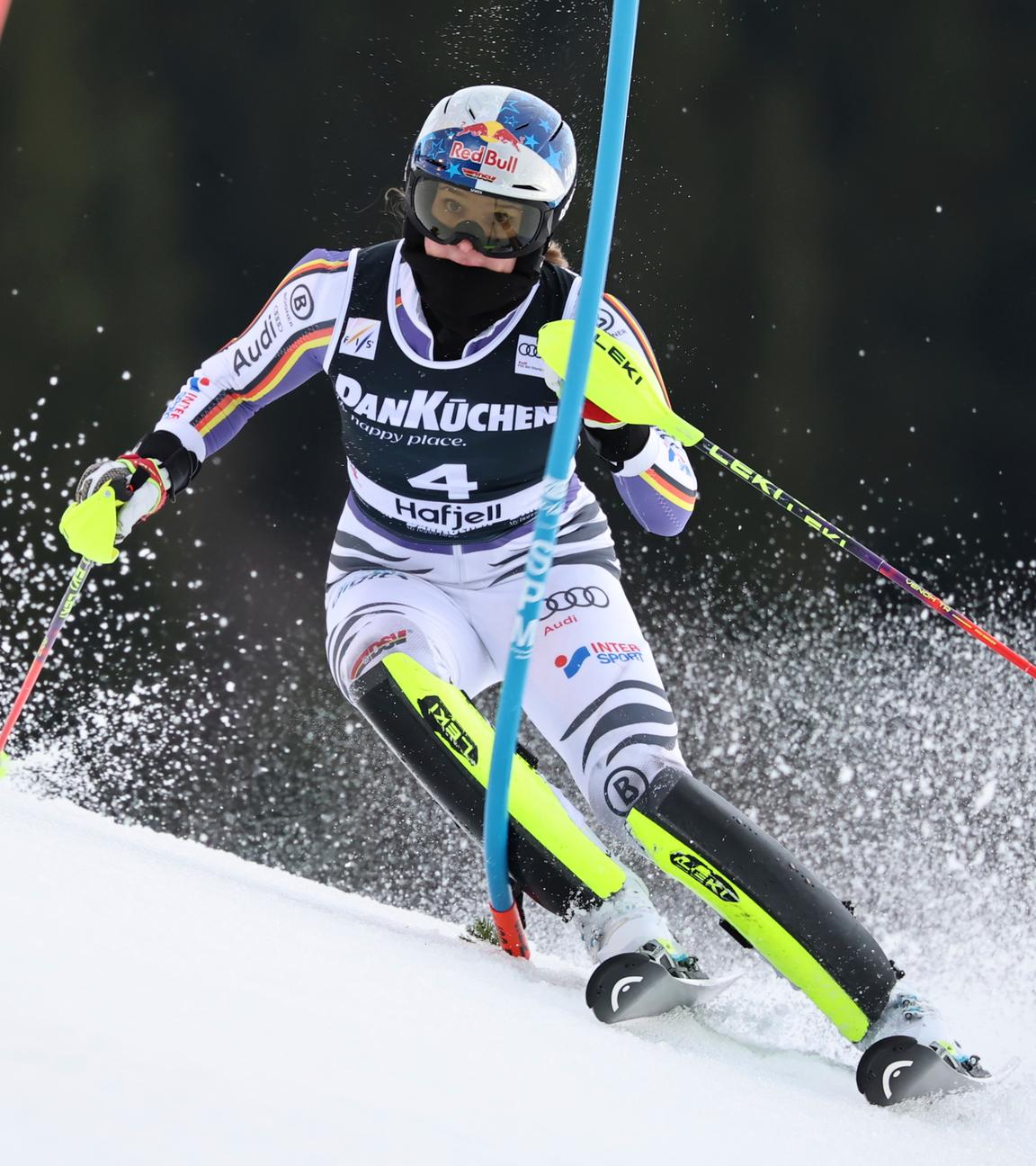 Emma Aicher während des 1. Durchgangs im Slalom beim Weltcup