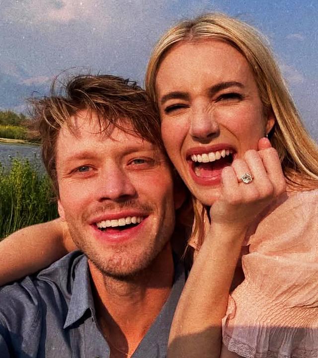 Emma Roberts mit ihrem Partner Cody John