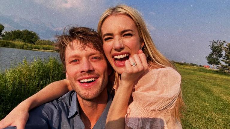 Emma Roberts mit ihrem Partner Cody John