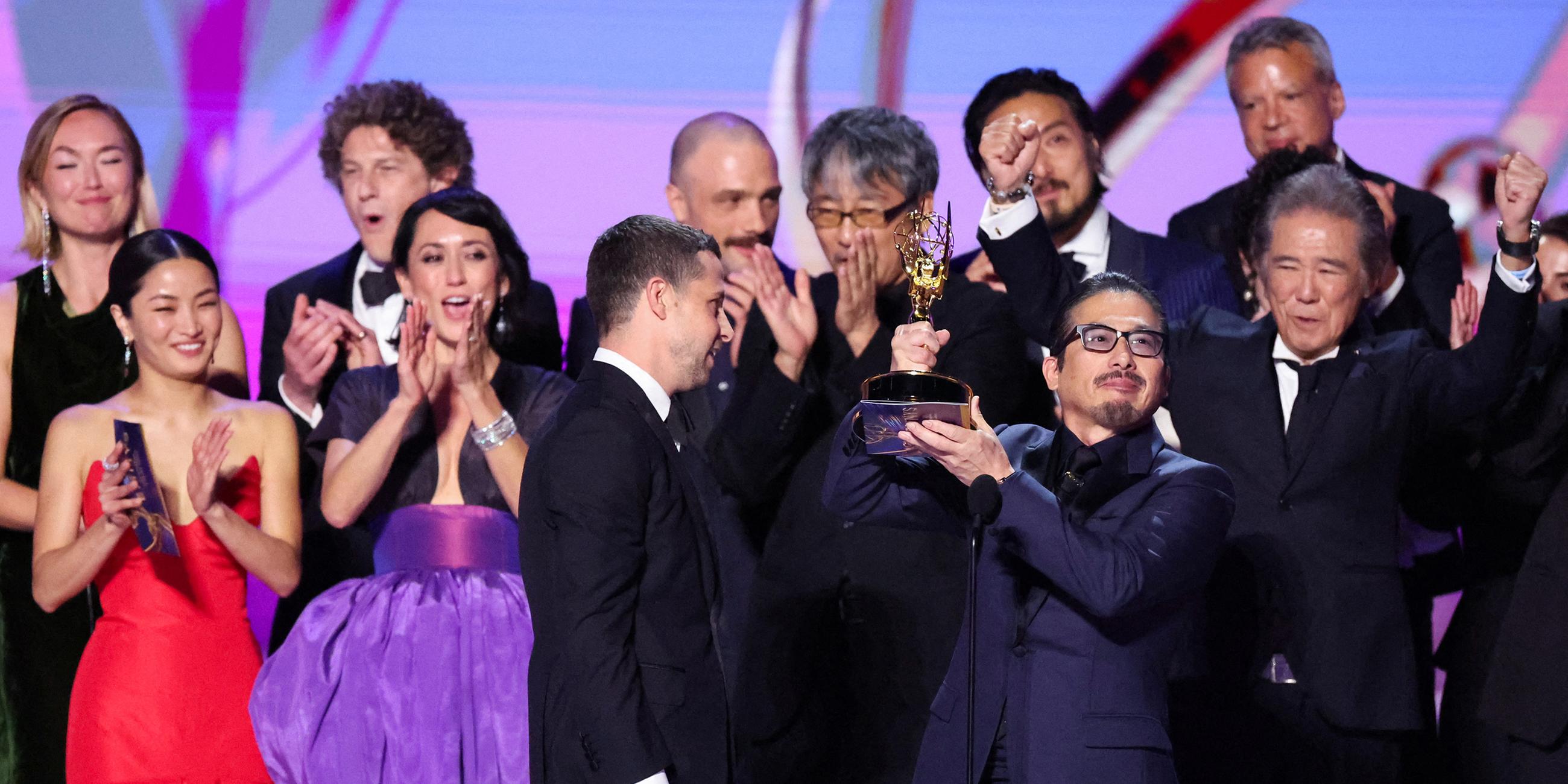 Hiroyuki Sanada nimmt den Emmy Award in Los Angeles entgegen