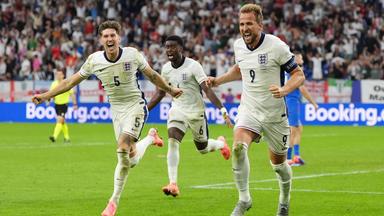 Harry Kane jubelt nach seinem Tor zum 2:1 gegen Slowakei in der Verlängerung.