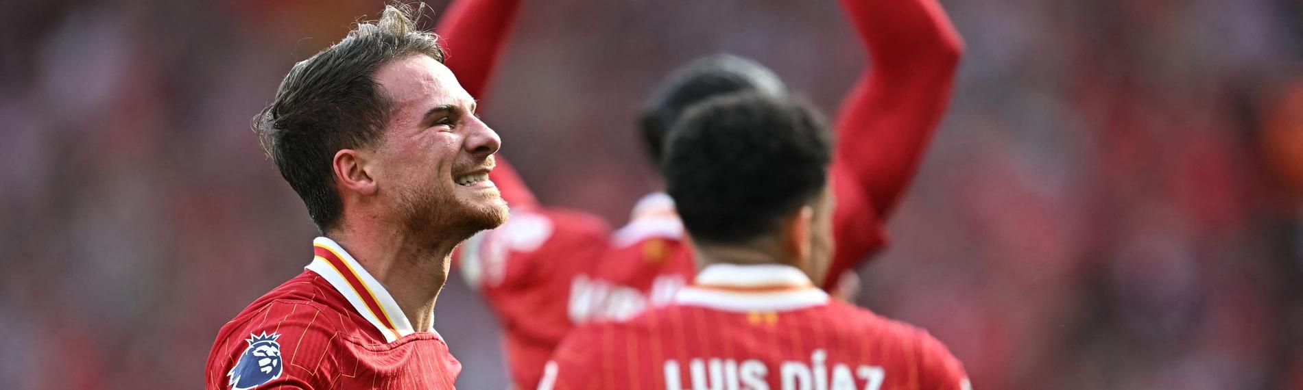 Liverpools Alexis Mac Allister jubelt nach seinem Tor zum 2:1 gegen Tottenham.