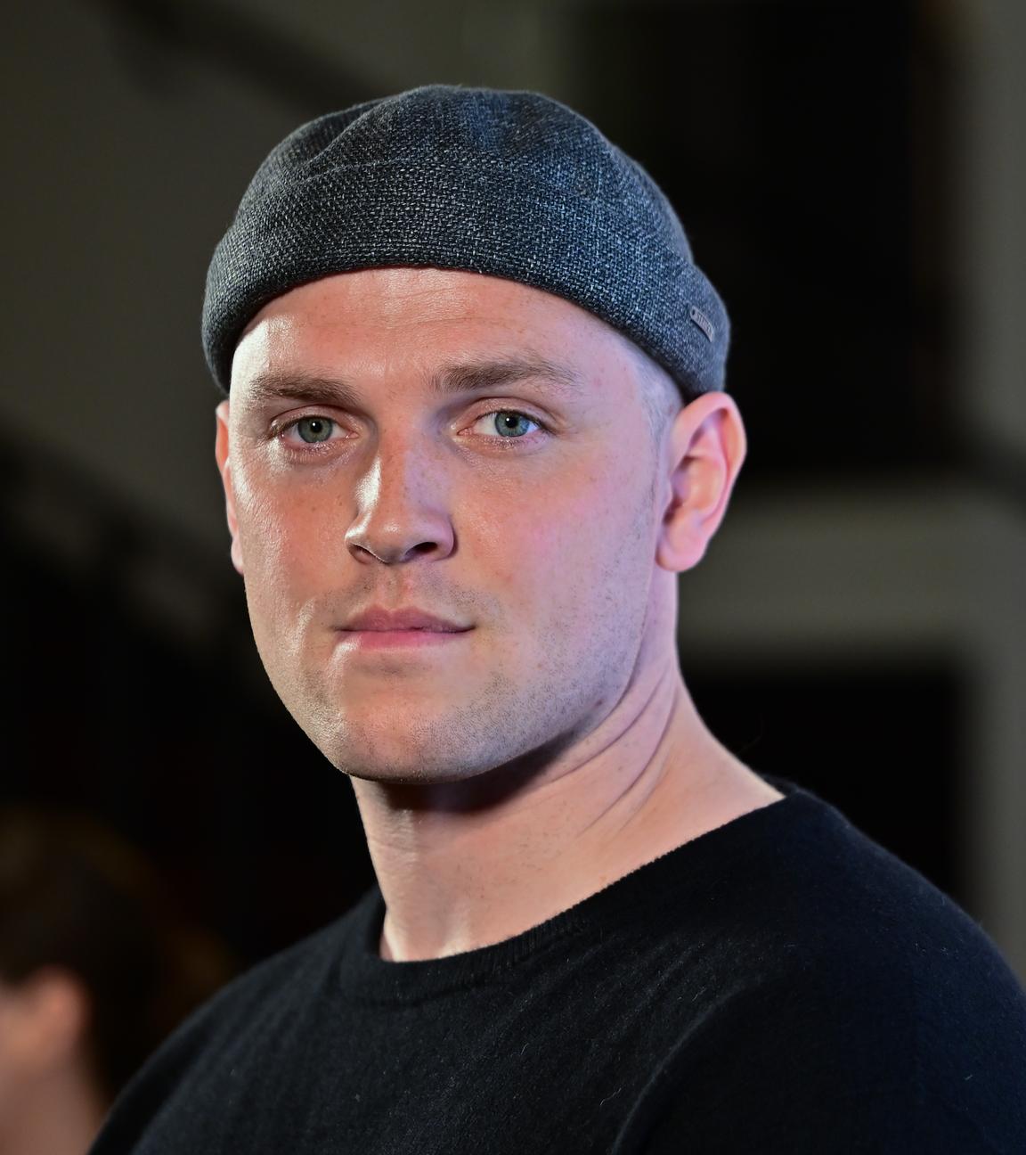 Enno Trebs im Porträt mit grauer Mütze