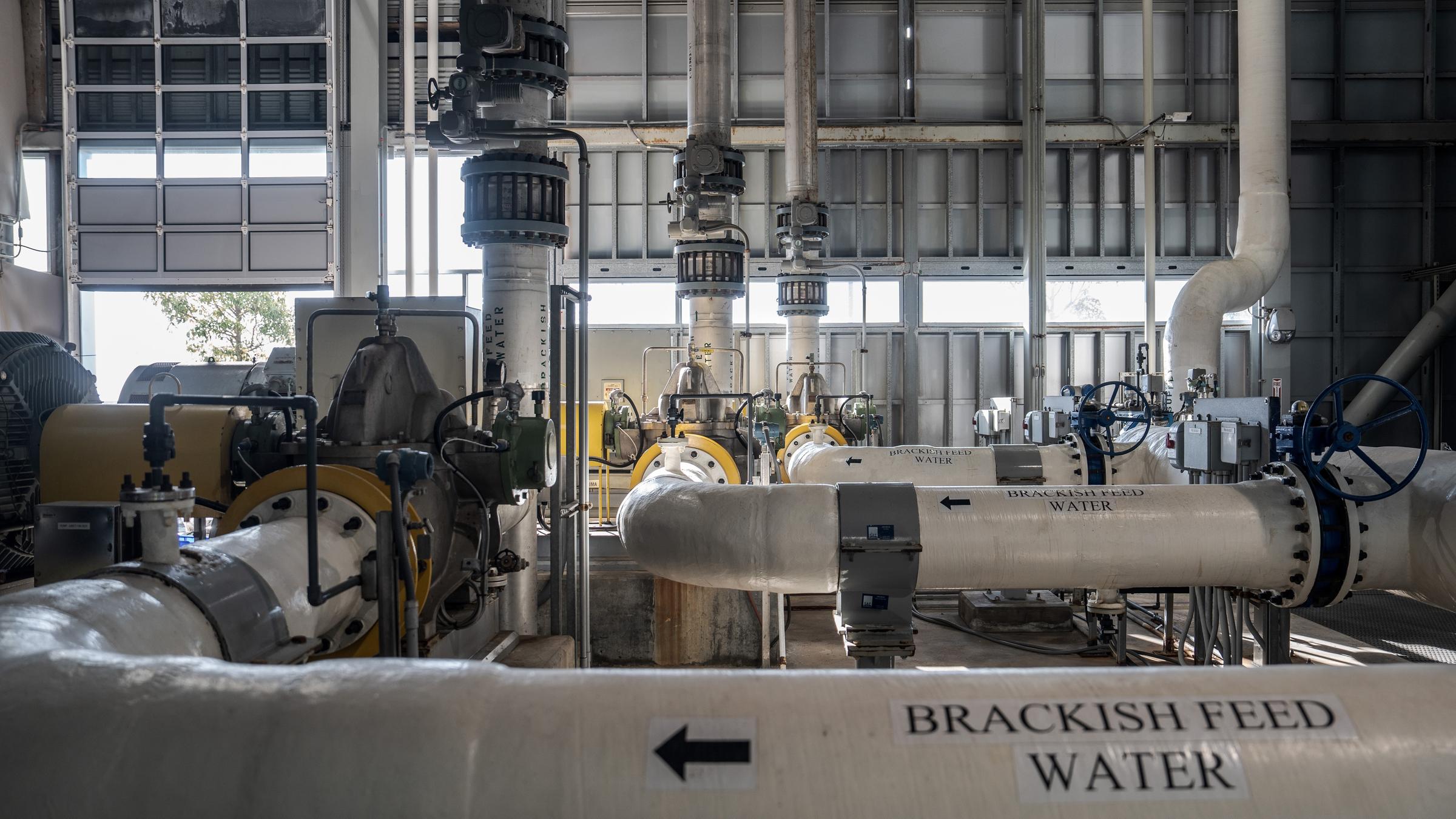 Rohre einer Entsalzungsanlage