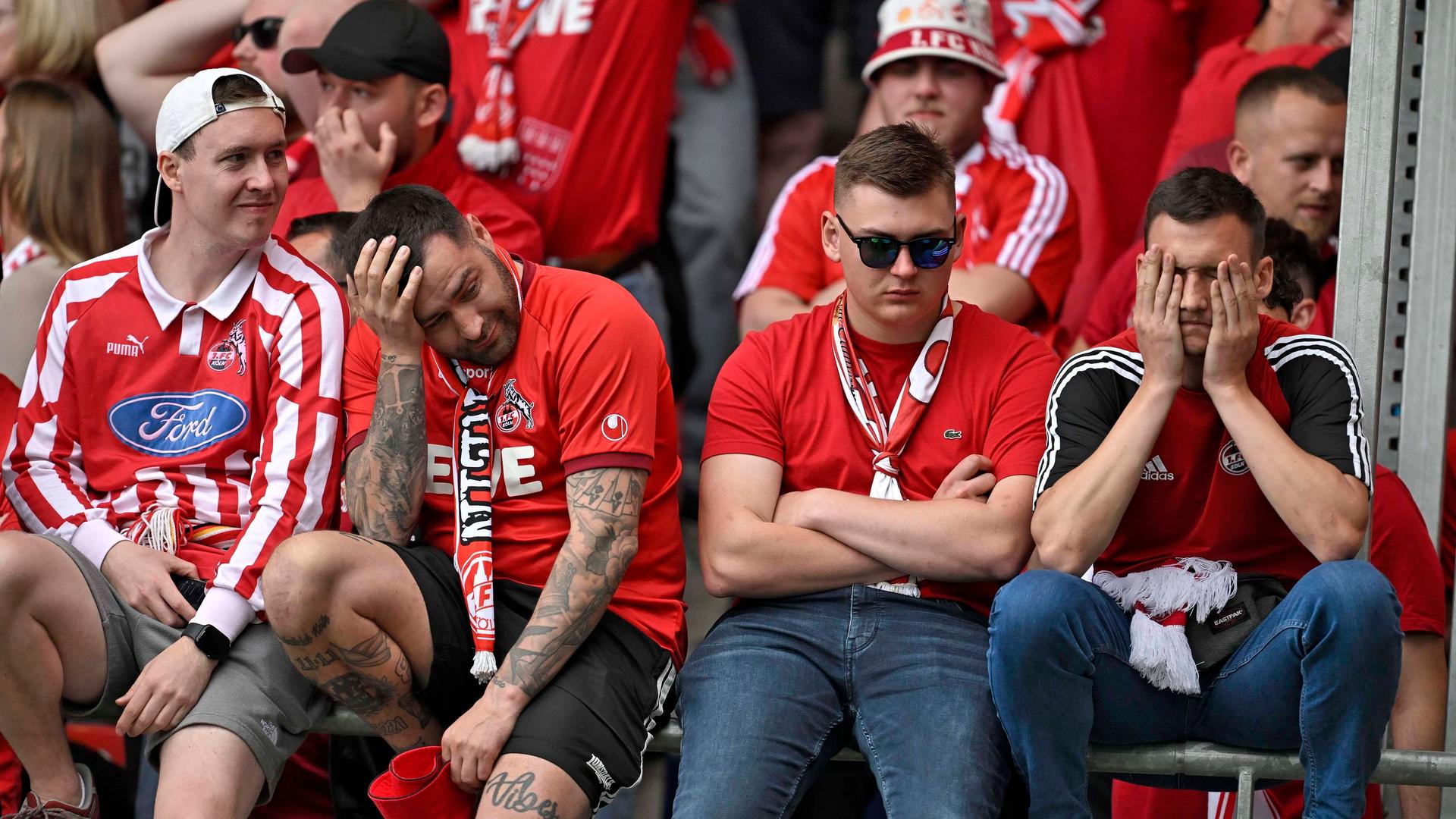 Die Kölner Fans sind enttäuscht und traurig.