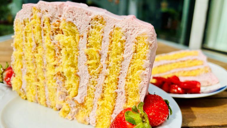 Vertikale Erdbeertorte