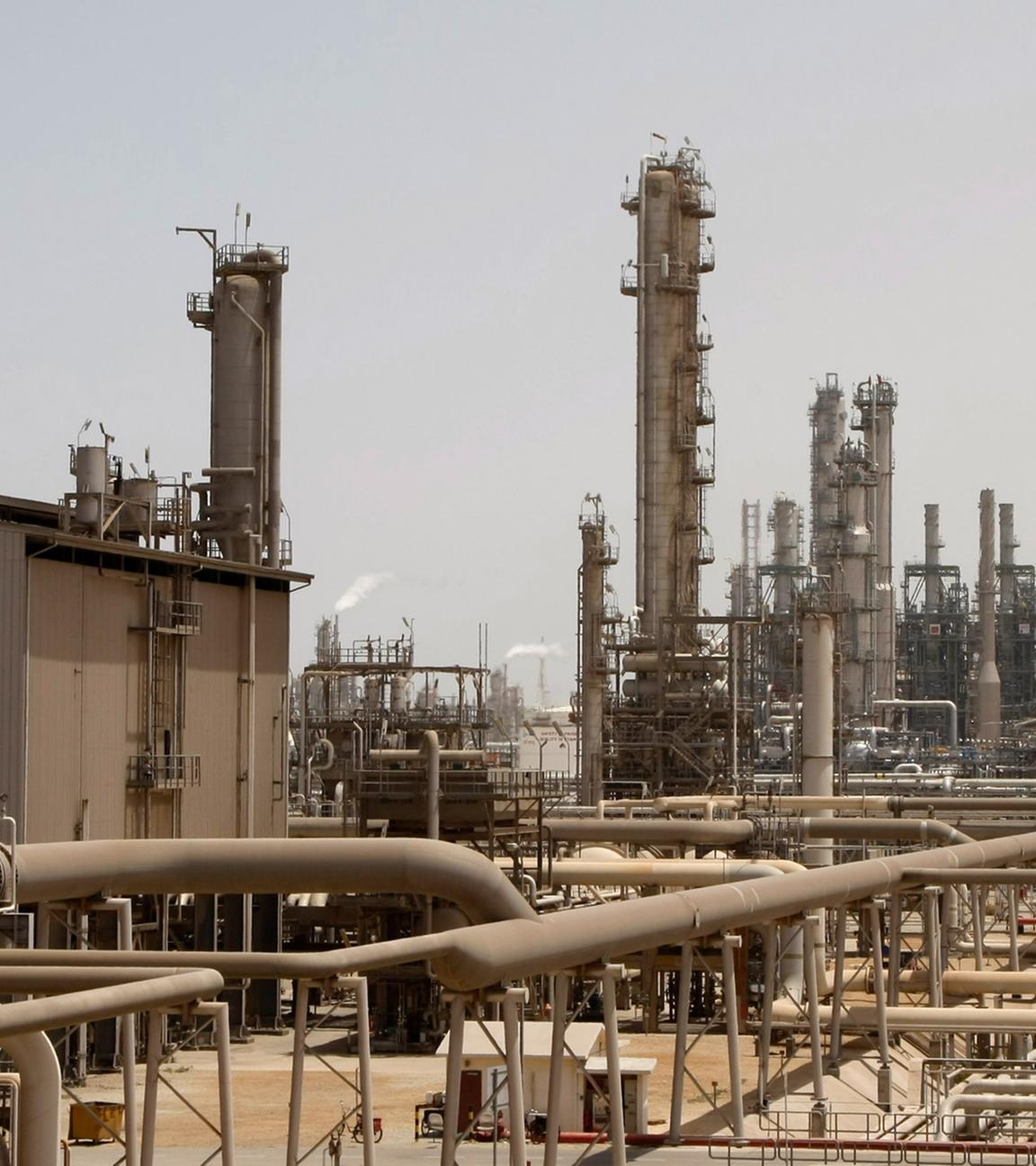Archivfoto zeigt eine Ölanlage in Jubail, etwa 600 km von Riad entfernt. (Archiv)