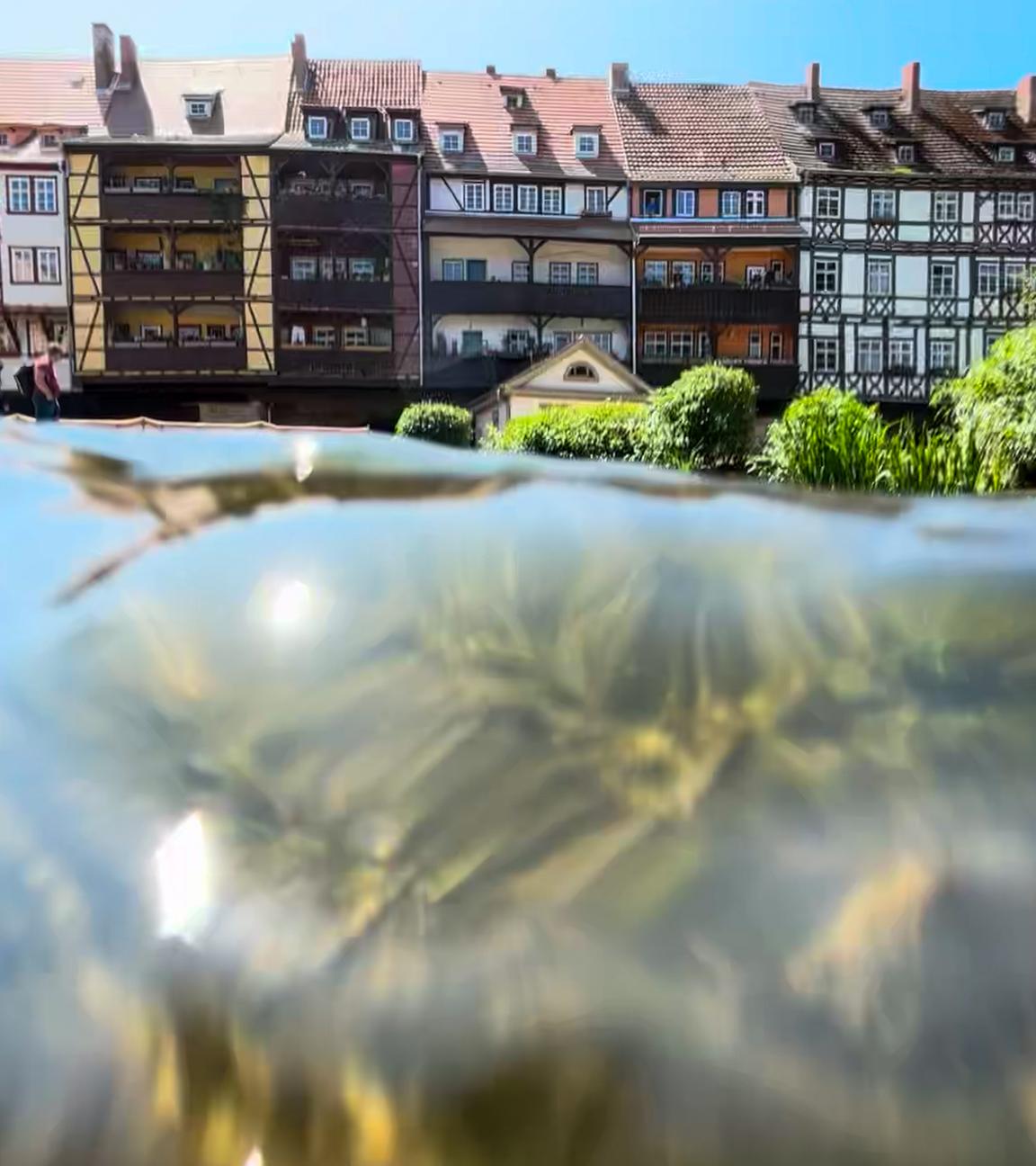 Erfurt: Blick auf die historische Krämerbrücke.