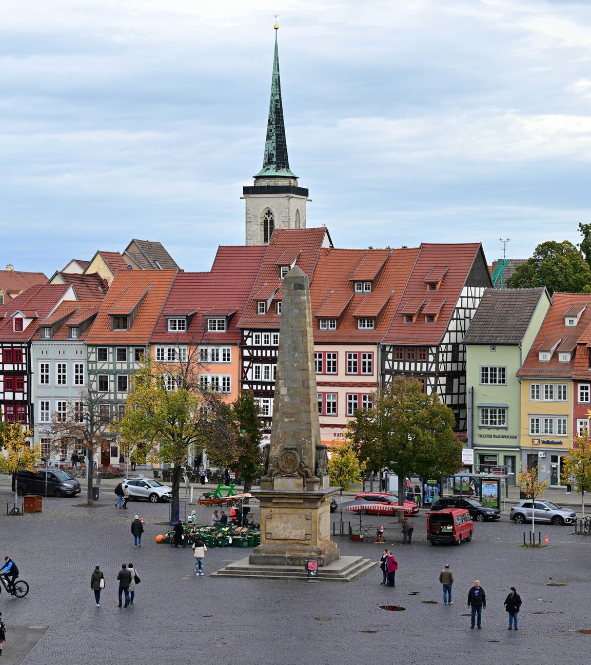 Thüringen, Erfurt: Der Domplatz im Zentrum der Landeshauptstadt Thüringens.