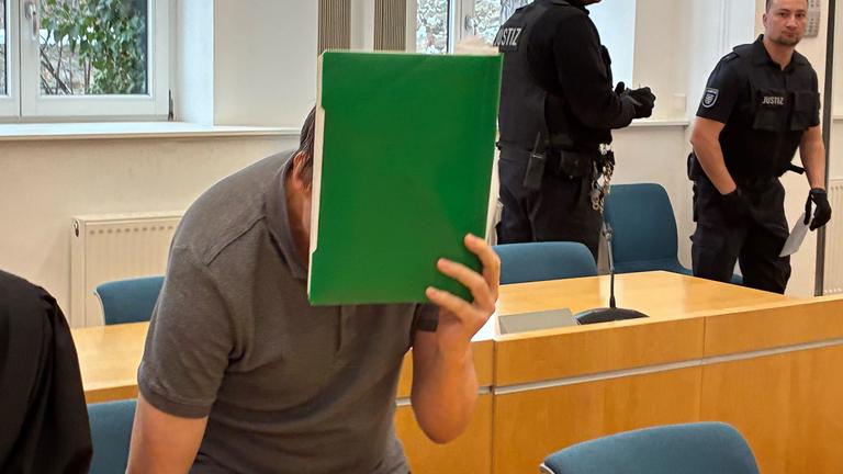 Fünf Jahre Haft: Lehrer missbraucht Schülerin