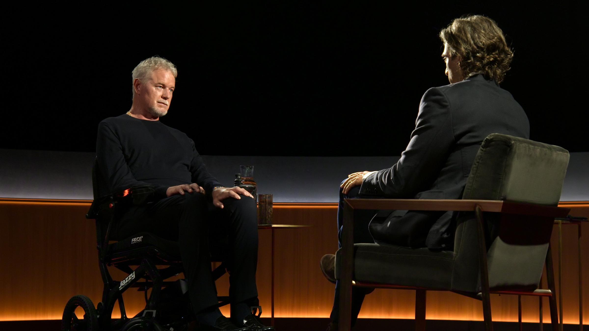 Dieses von Netflix via AP veröffentlichte Foto zeigt die Schauspieler Eric Dane (l) und Brad Falchuk in einer Episode von «Famous Last Words»