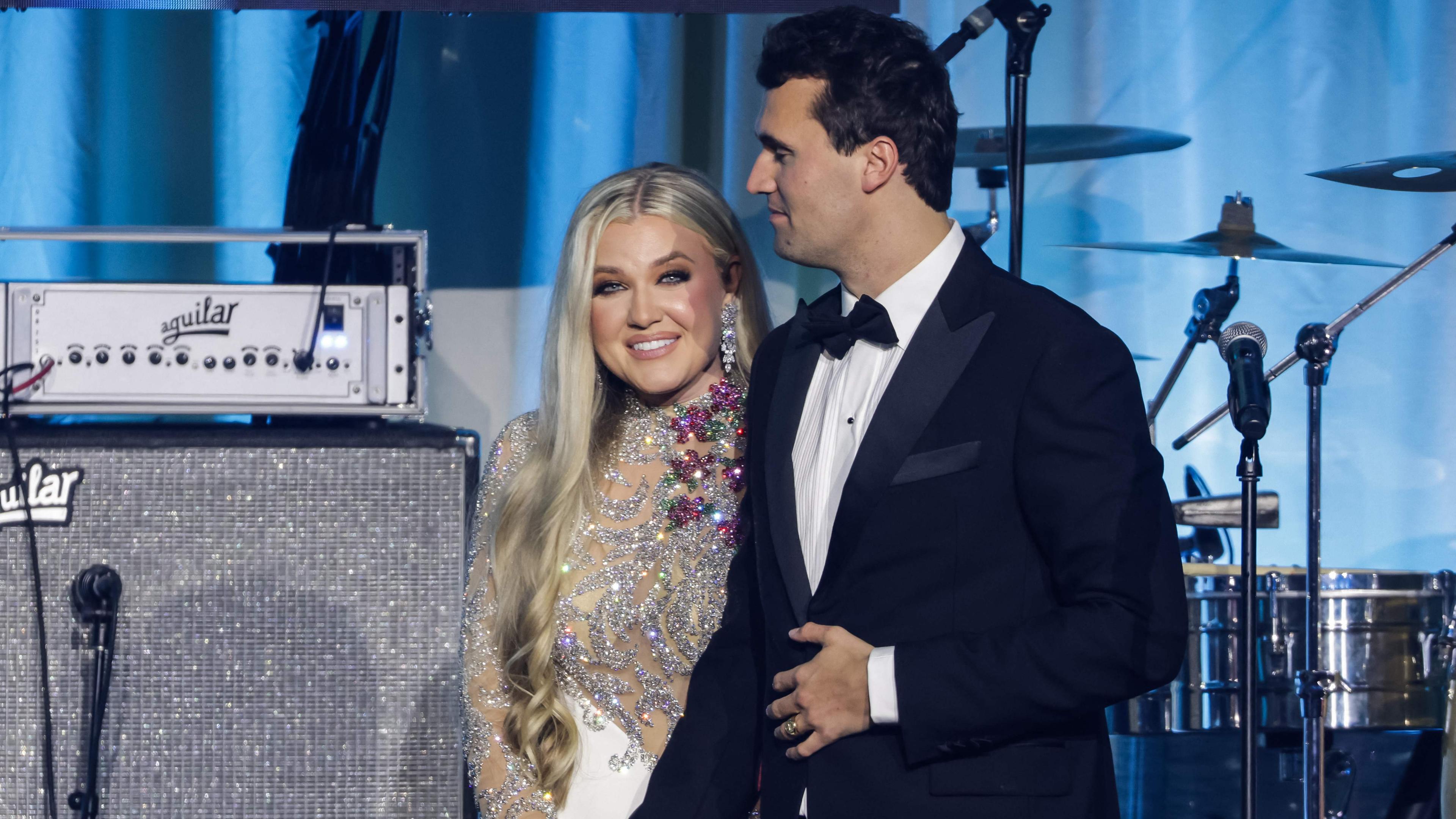 Erika Kirk zusammen mit ihrem Ehemann Charlie Kirk