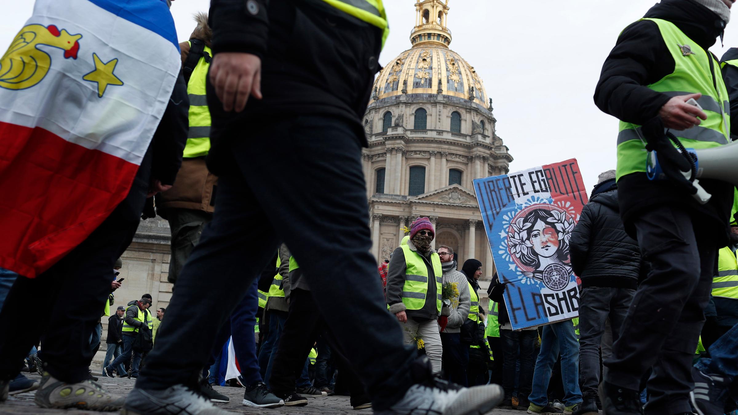 erneut gelbwesten-proteste in frankreich 