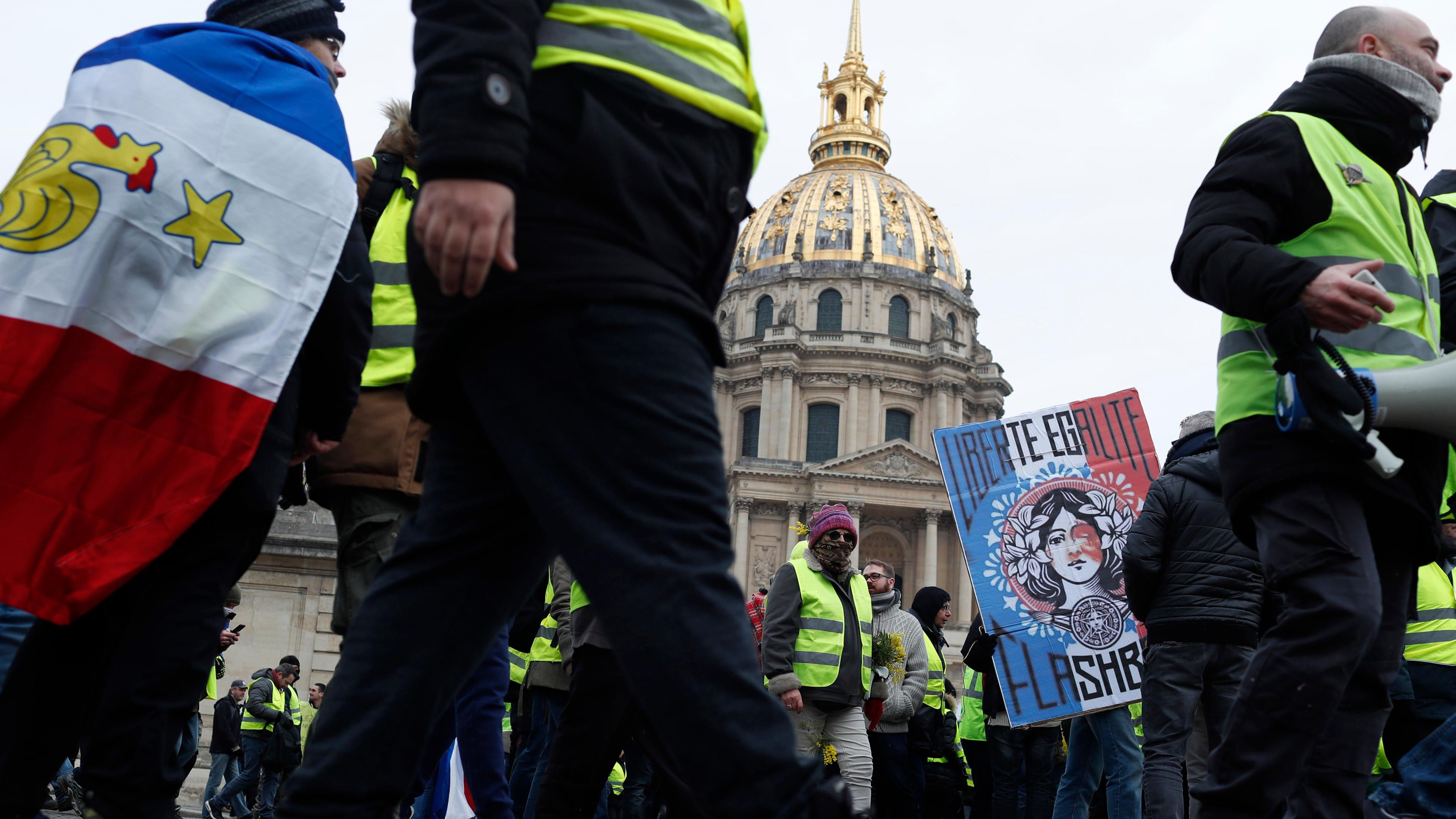 erneut gelbwesten-proteste in frankreich 