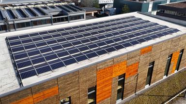 Gewerbeimmobilie mit PV Anlage auf dem Dach