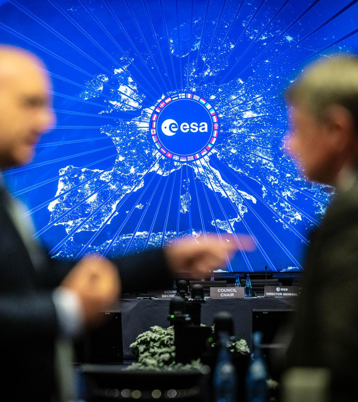 Der Sitzungssaal am Vorabend der Tagung. Die Esa-Ministerratstagung findet am 26. und 27. November in Bremen statt, um die Finanzierungsprioritäten Europas für die kommenden Jahre festzulegen. 