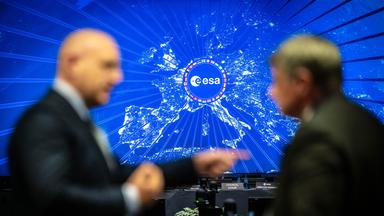 Der Sitzungssaal am Vorabend der Tagung. Die Esa-Ministerratstagung findet am 26. und 27. November in Bremen statt, um die Finanzierungsprioritäten Europas für die kommenden Jahre festzulegen. 