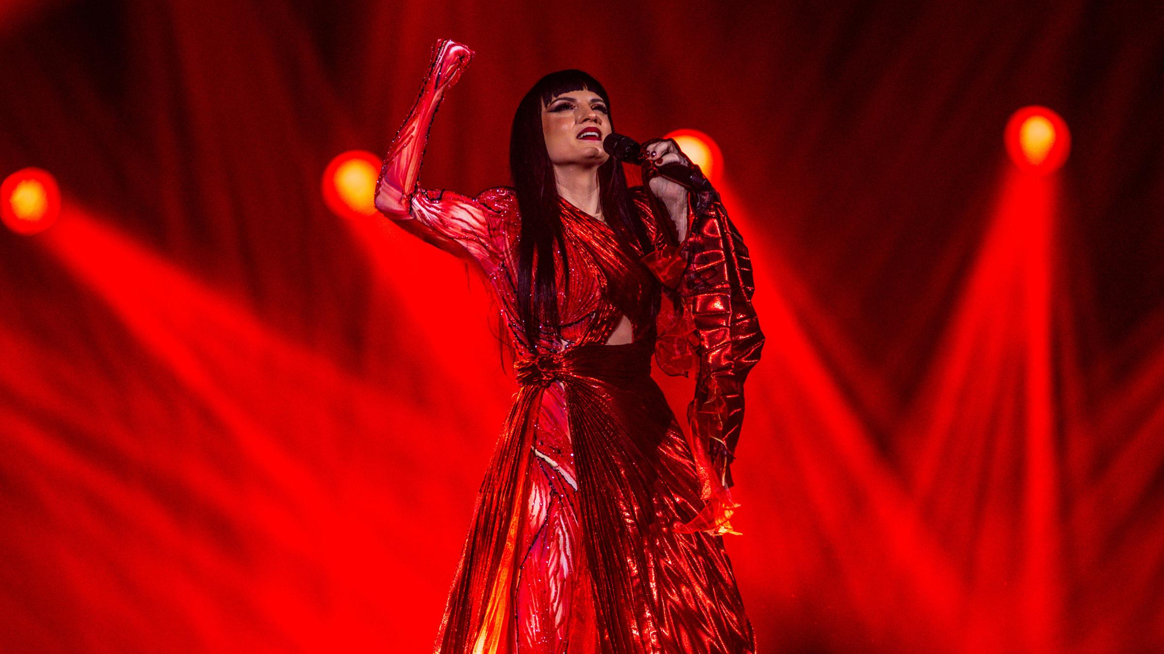 Eurovision Song Contest: die albanische Sängerin Shkodra Elektronike performt am 15.05.2025 in Basel, Schweiz.