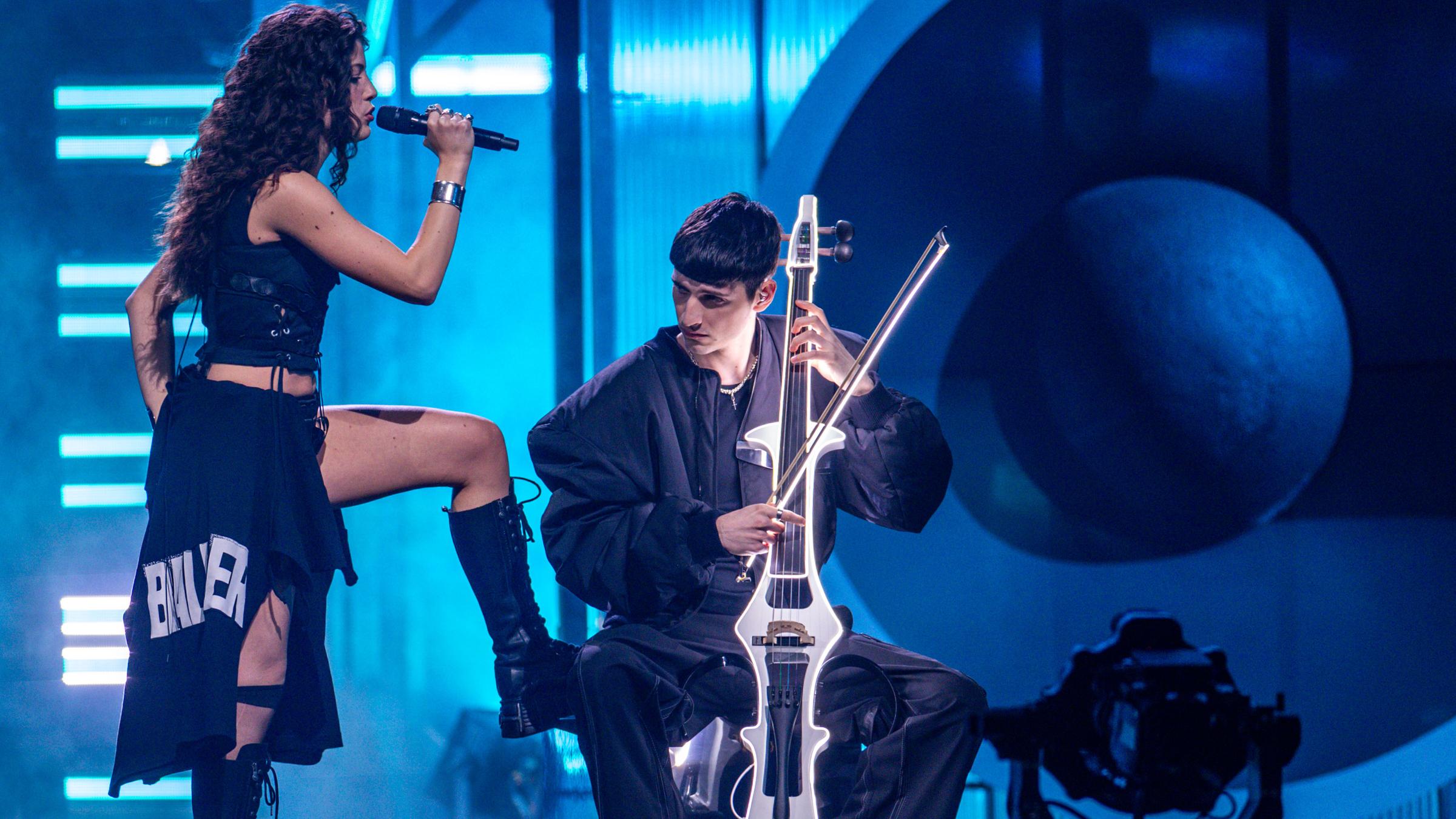 Eurovision Song Contest: das Duo Abor & Tynna performt am 15.05.2025 in Basel, Schweiz.