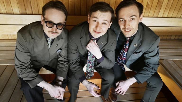 Die finnische Comedy-Gruppe KAJ tritt für Schweden beim ESC an
