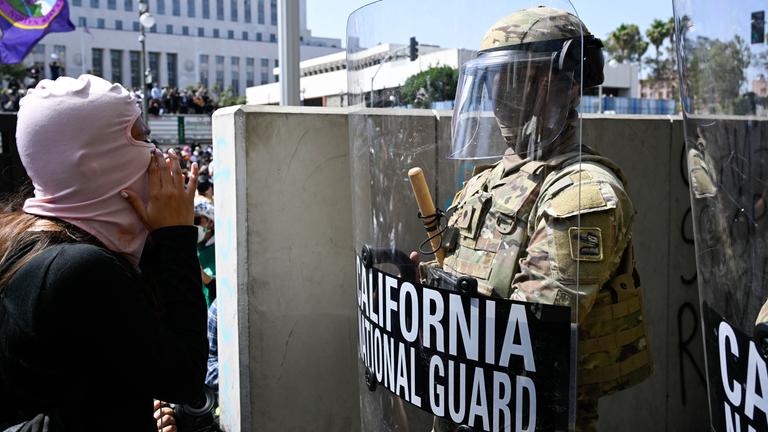 Anhaltende Proteste gegen die Migrationspolitik in Los Angeles