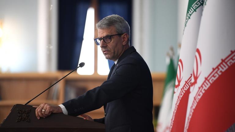 Der Sprecher des iranischen Außenministeriums, Esmaeil Baghaei, am 26. Mai 2025 bei einer Pressekonferenz in Teheran, Iran, teil. 