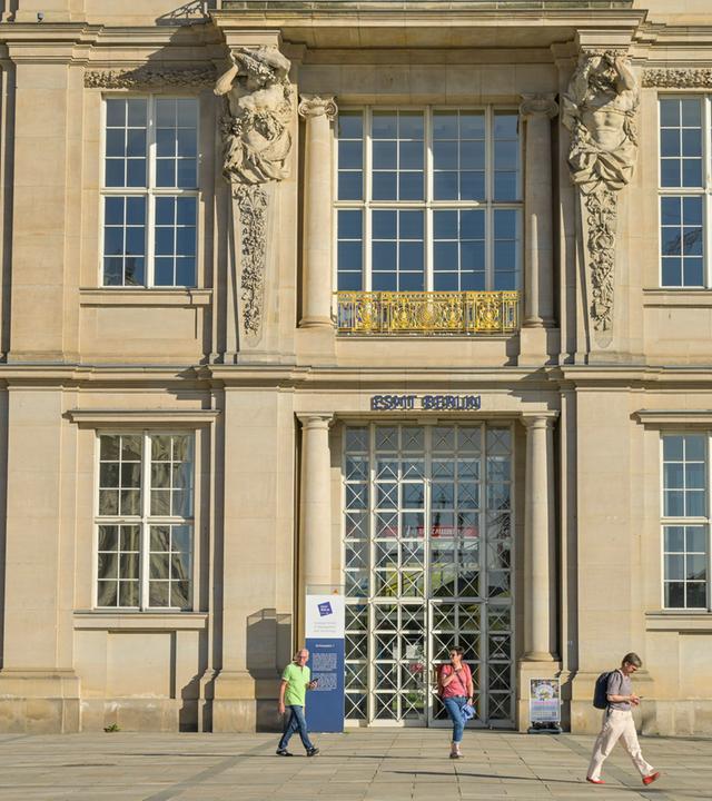 Archiv: Das Staatsratsgebäude, Schloßplatz in Berlin-Mitte
