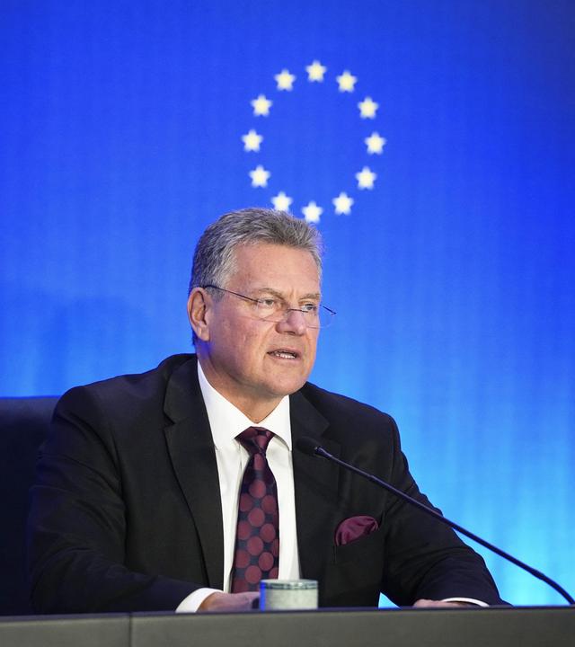 EU Handelskommissar Maros Sefcovic bei einer Pressekonferenz in Peking.