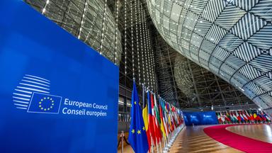 Das Logo des Europäischen Rat steht vor dem EU-Gipfel an der Wand. 