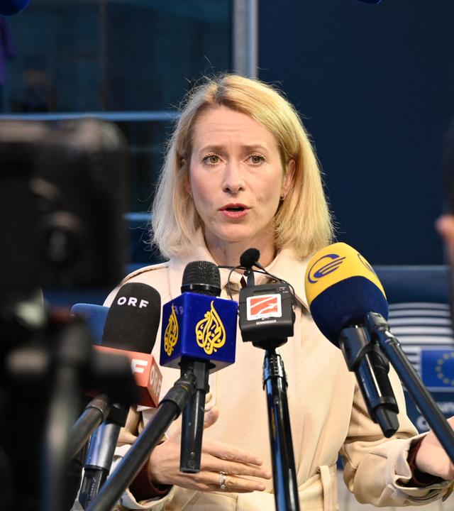 12.10.2026, Luxemburg: Kaja Kallas, die Hohe Vertreterin der Europäischen Union (EU) für Außen- und Sicherheitspolitik, sowie Vizepräsidentin der Europäischen Kommission, spricht bei einem EU-Außenministertreffen vor Journalistinnen und Journalisten.