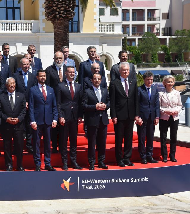 Vertreter der EU und der Westbalkanländer beim EU-Westbalkan-Gipfel in Montenegro.