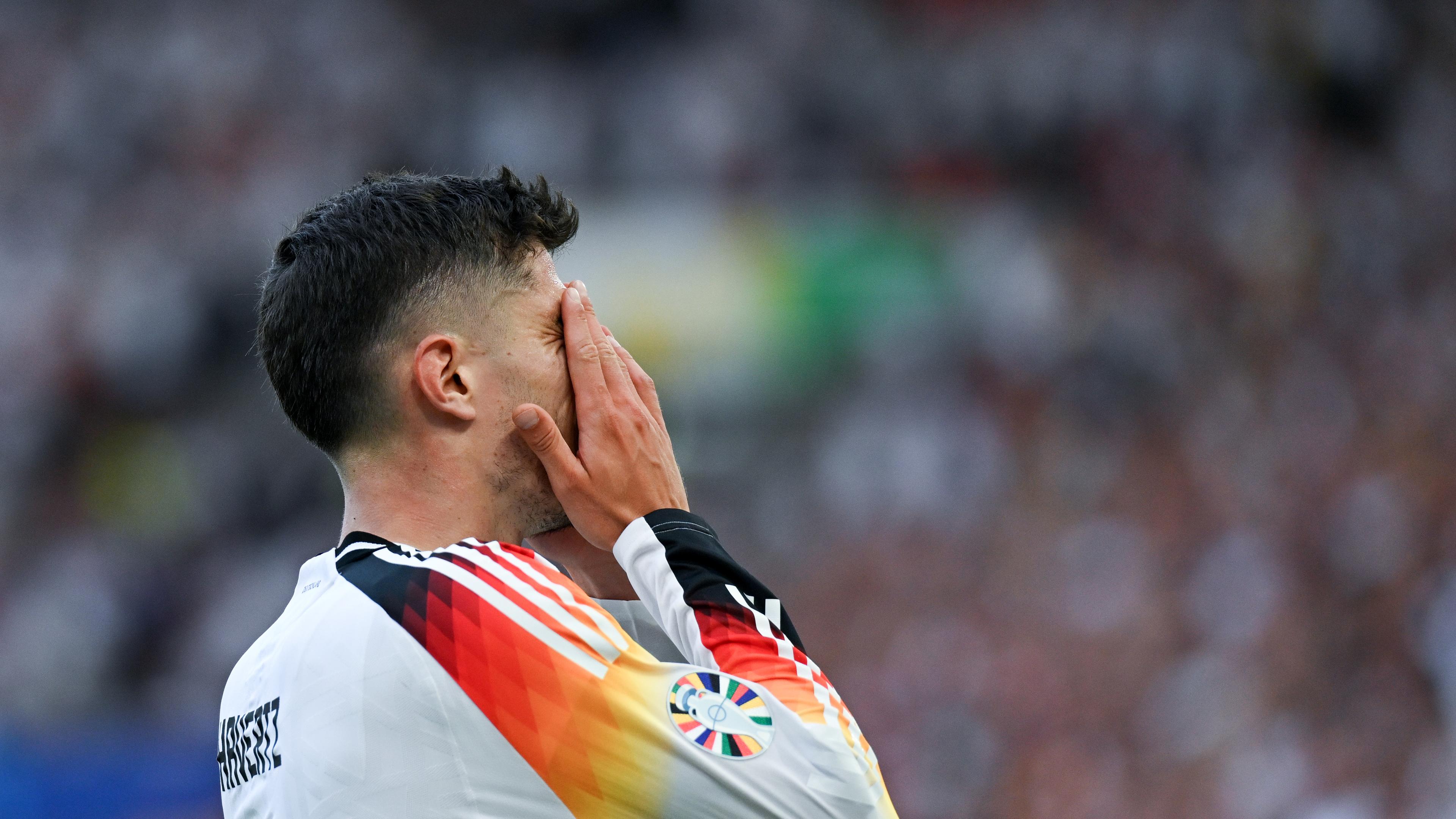 Kai Havertz reagiert nach einer vergebenen Chance