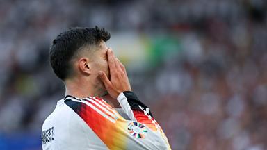 Kai Havertz reagiert nach einer vergebenen Chance
