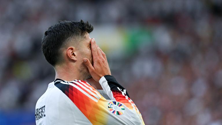 Kai Havertz reagiert nach einer vergebenen Chance