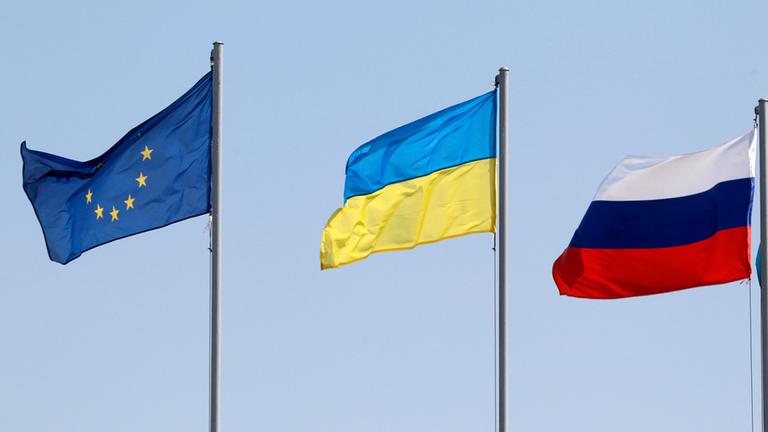 Flaggen Europa, Ukraine, Russland