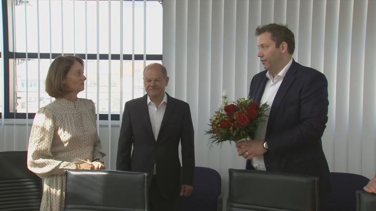 Barley, Scholz, und Klingbeil nach dem enttäuschenden Wahlergebnis.