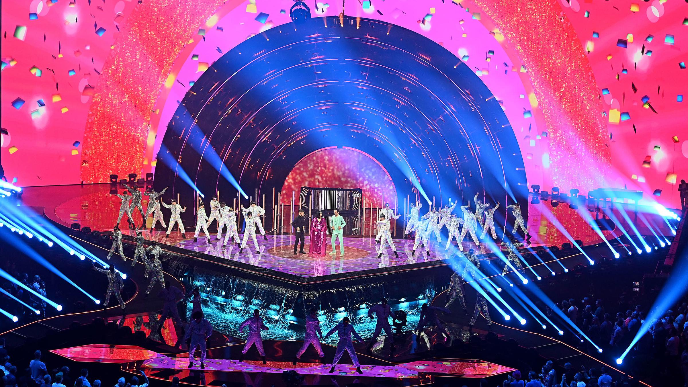 ESC: Alessandro Cattelan, Laura Pausini und Mika präsentieren den Eurovision Songcontest