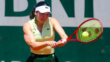 Eva Lys in der ersten Runde der French Open in Aktion