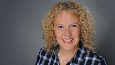 Dr. Eva Maria Fischer von der Organisation Handicap International