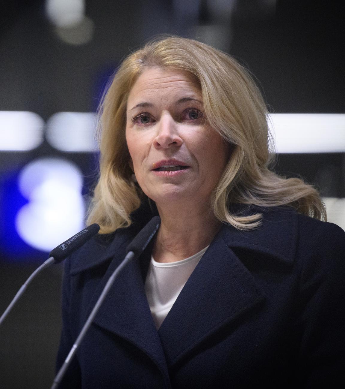 Evelyn Palla, Vorstandsvorsitzende der Deutschen Bahn AG, spricht am Podium bei einem Pressetermin am Berliner Hauptbahnhof am 20.02.2026-.. 