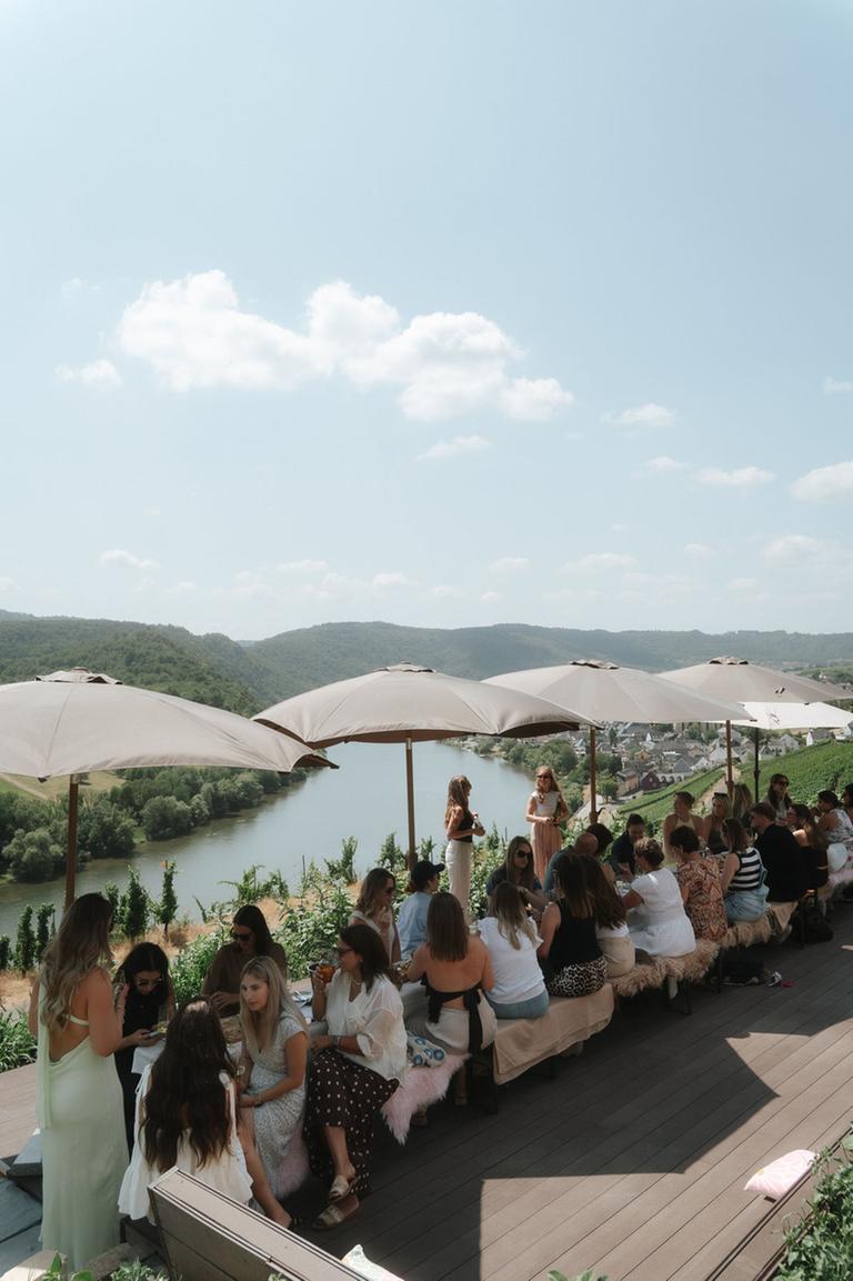 Event der Winzerschwestern Knodt an der Moselschleife