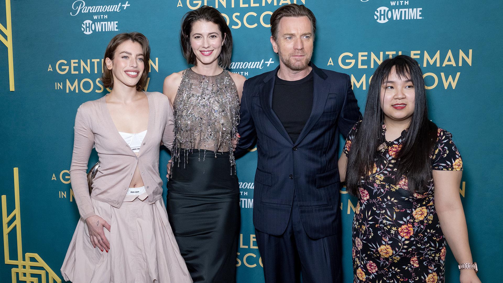 Ewan McGregor mit Frau und Töchtern