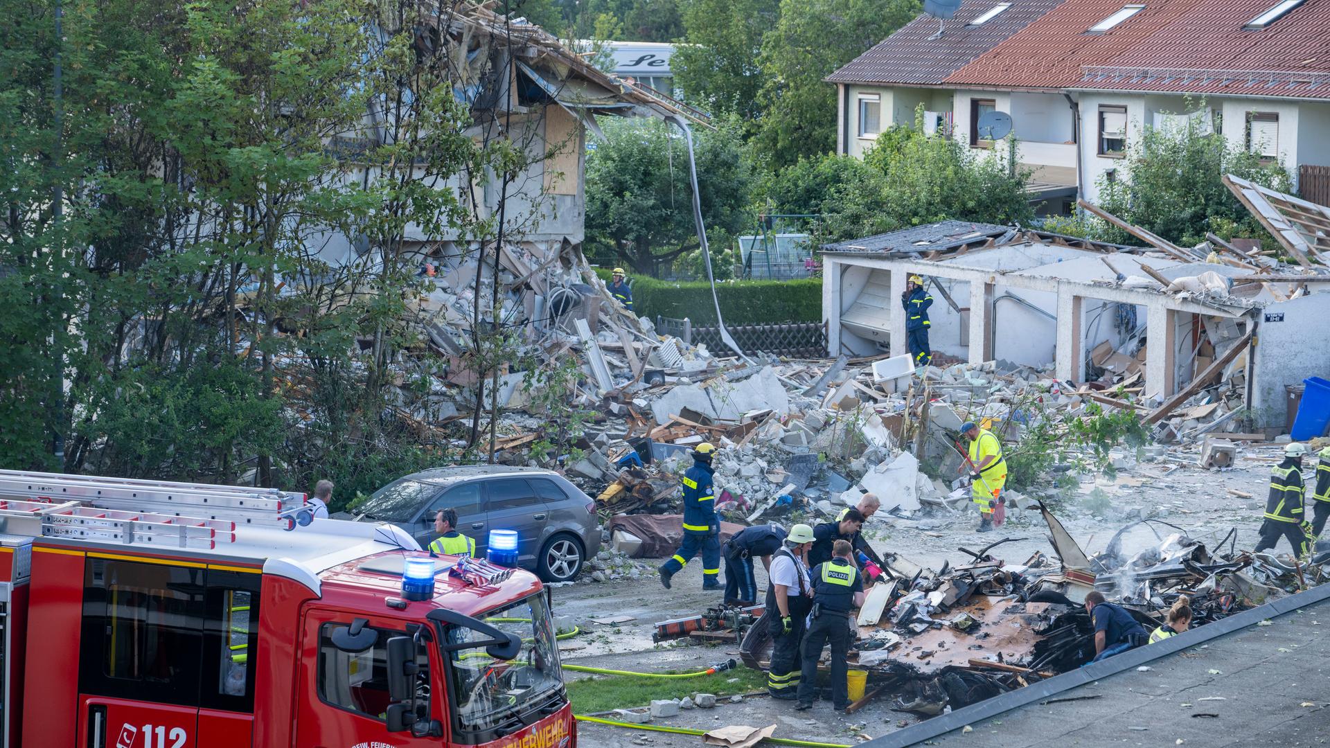 Trümmerfeld nach Explosion in Memmingen. 