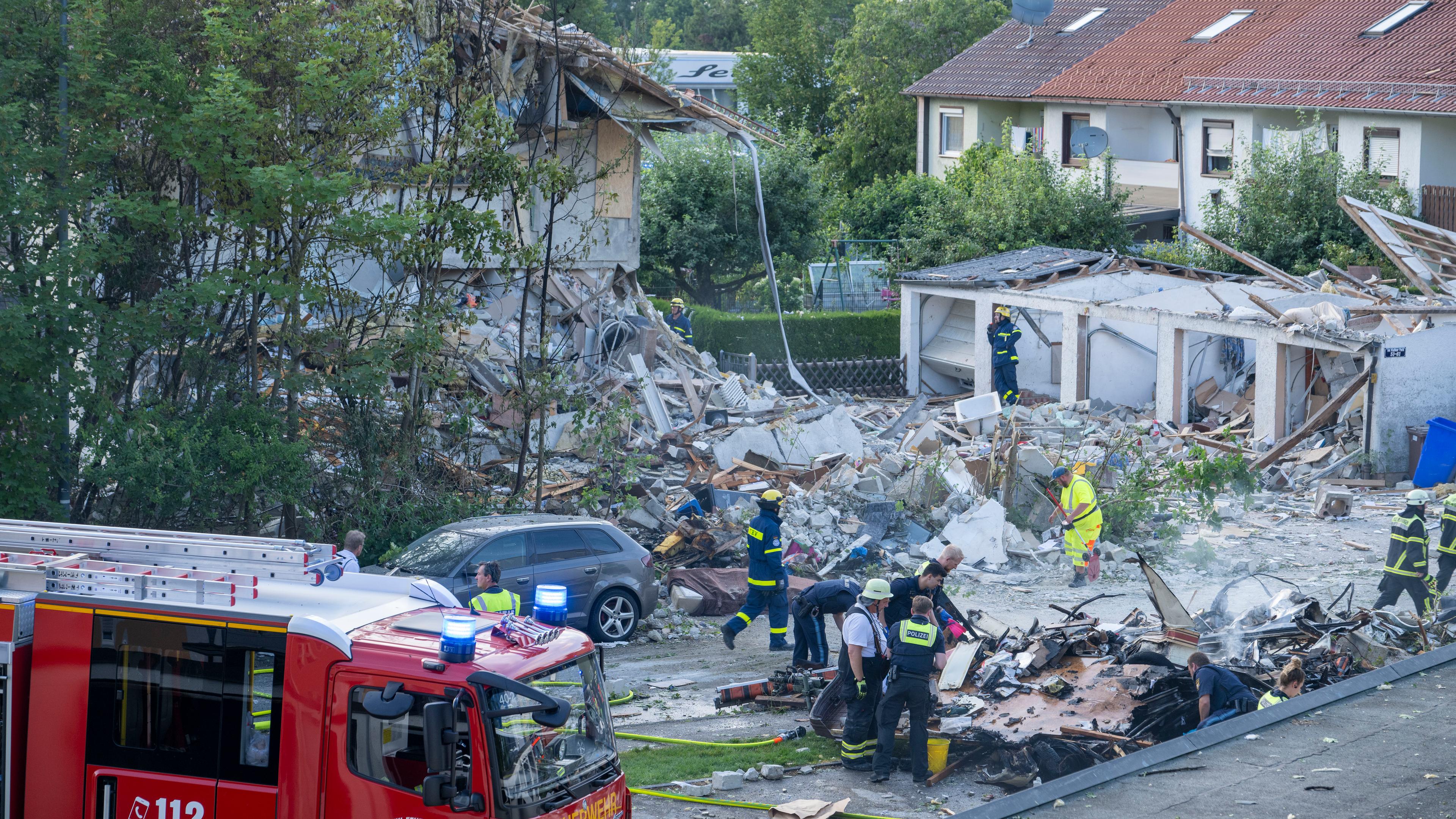Trümmerfeld nach Explosion in Memmingen. 