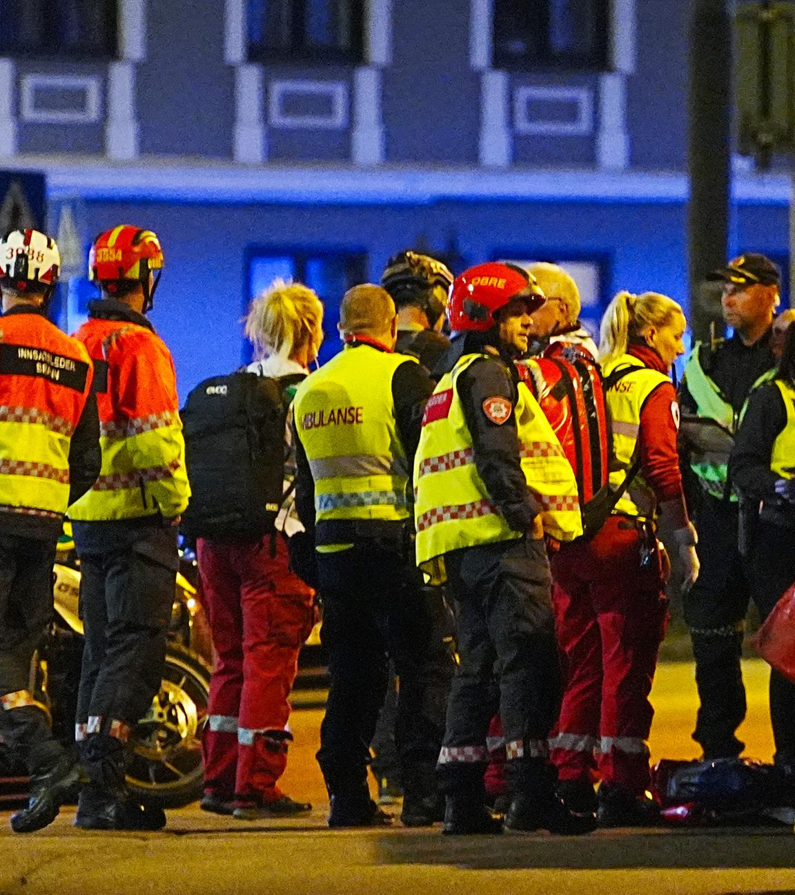 Die Rettungsdienste sind nach Berichten über eine Explosion zum Pilestredet in der Nähe des Parkveien in Oslo ausgerückt, aufgenommen am 23.09.2025
